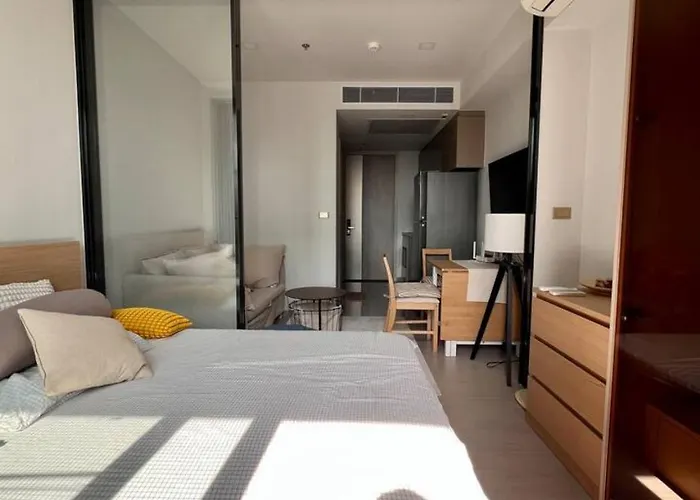 In Unit Workspace Gym And Infinity Pool Mrt 200m Apartment