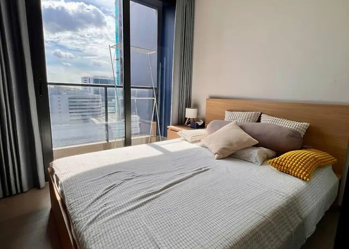 In Unit Workspace Gym And Infinity Pool Mrt 200m Apartment *